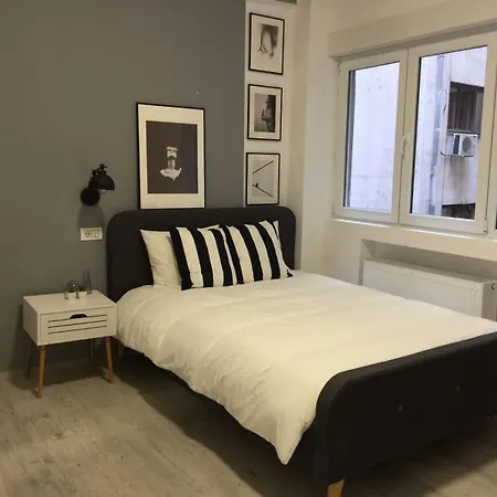 Luxury 2bdrm Апартаменти